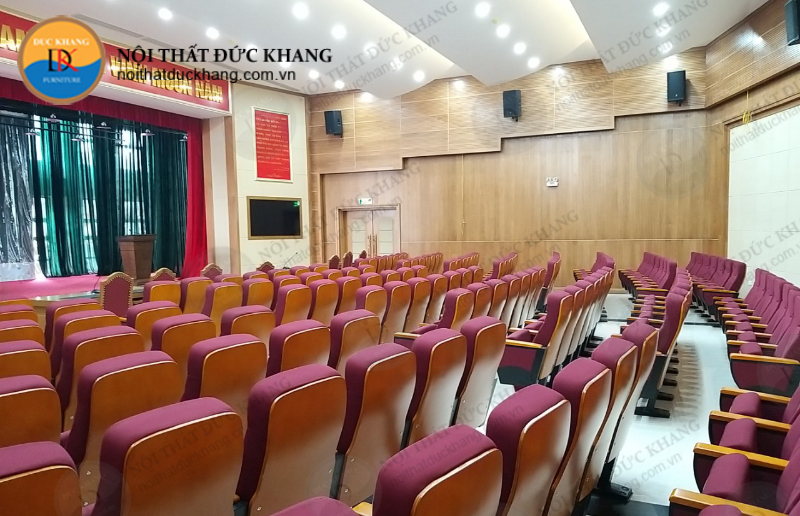 Thi công bàn ghế phòng hội trường sang trọng cục B26 Bộ Quốc phòng Thi công bàn ghế phòng hội trường sang trọng cục B26 Bộ Quốc phòng