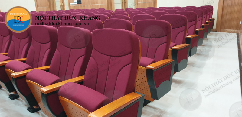 Thi công bàn ghế phòng hội trường sang trọng cục B26 Bộ Quốc phòng Thi công bàn ghế phòng hội trường sang trọng cục B26 Bộ Quốc phòng