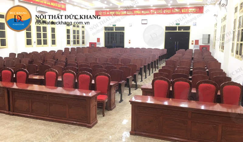 Thiết kế bàn ghế hội trường hiện đại, trẻ trung tại hội trường Văn Quan, Lạng Sơn