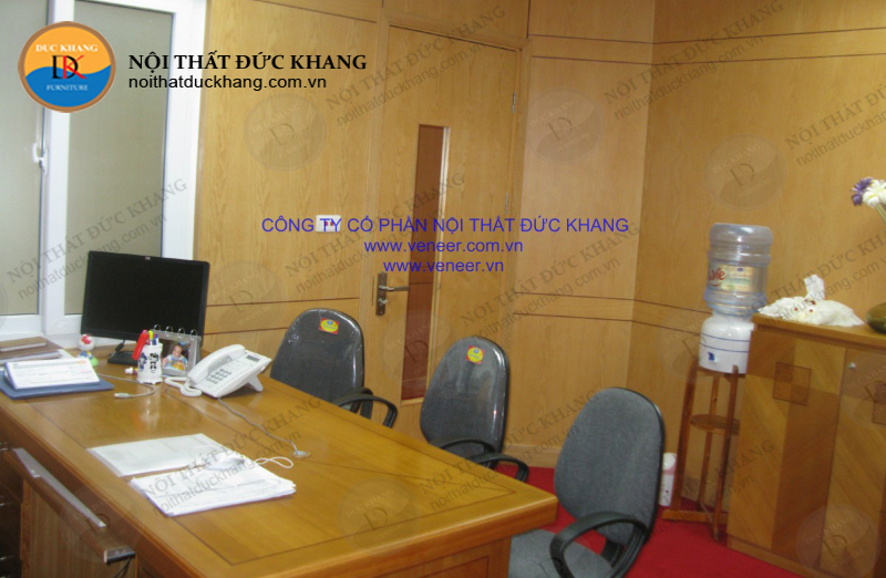 Thi công vách ngăn phòng giám đốc công ty TMS