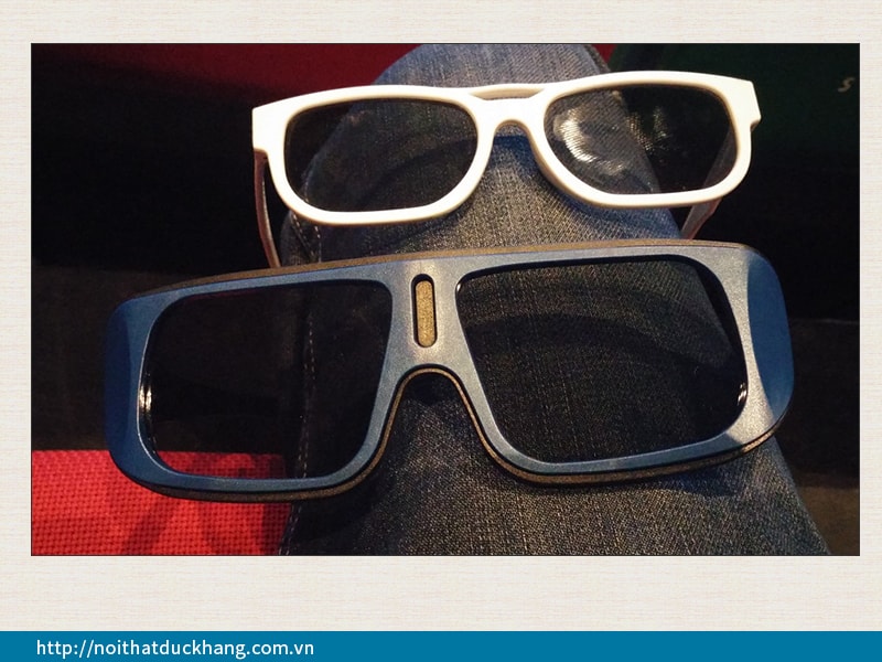 Kính 3D IMAX màu xanh có kích thước lớn hơn những chiếc kính ở kiểu rạp khác