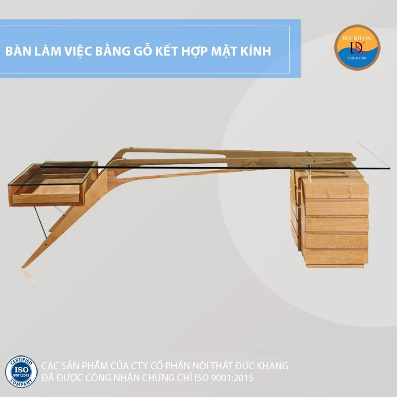 Bàn làm việc thiết kế khung gỗ mặt kính đi kèm khay chứa đồ dùng khá cầu kỳ Bàn làm việc thiết kế khung gỗ mặt kính đi kèm khay chứa đồ dùng khá cầu kỳ