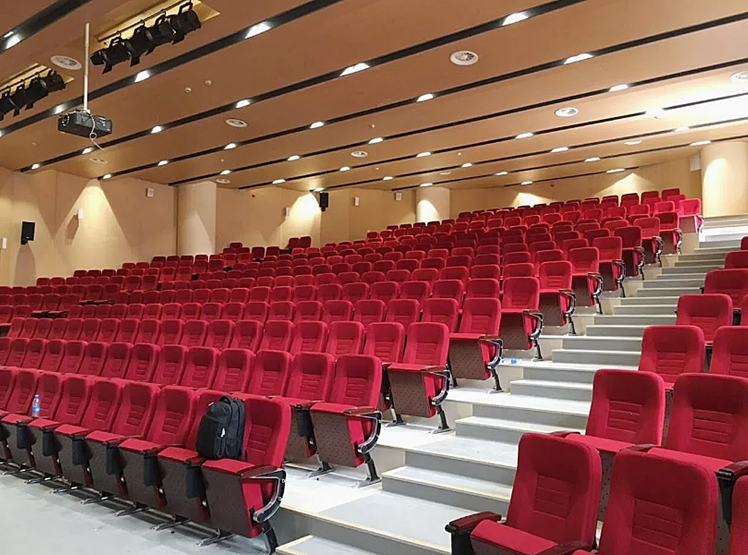 Ghế hội trường có bàn viết bọc nỉ đỏ, ốp gỗ lưng và đệm ngồi WH808