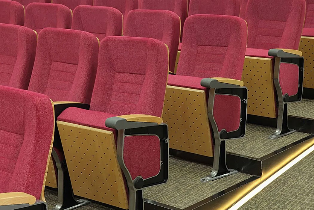 Ghế hội trường có bàn viết khung nhôm đúc, tay vịn ốp gỗ HJ96C