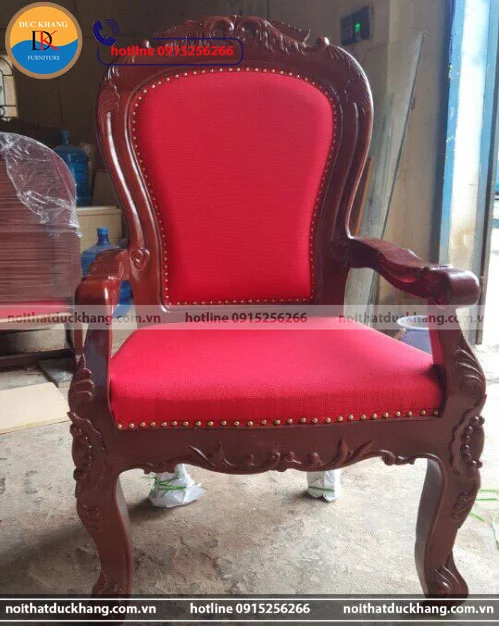 DKGCT05 | Ghế chủ tọa gỗ tự nhiên bọc nỉ, nạm đinh đồng cao cấp