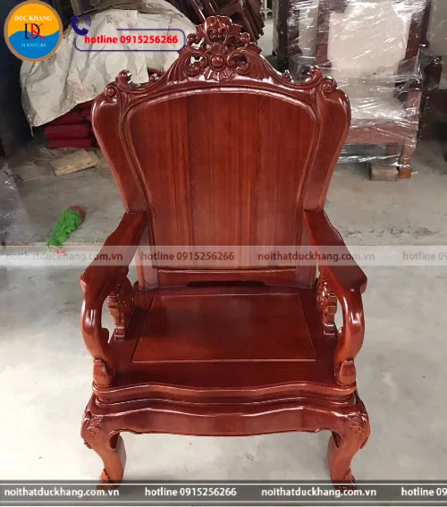 dk gct 08 ghe chu toa go tu nhien kieu co dien sang trong