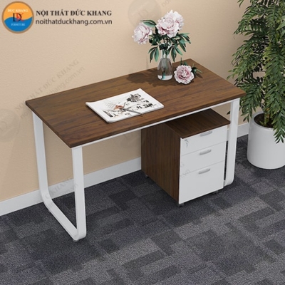 dkbvphd09 ban lam viec nhan vien hien dai chan sat chu u ca tinh