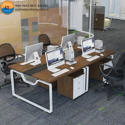 Cụm bàn làm việc nhóm 4 người ngồi chân sắt chữ U cách điệu Đức Khang DKMD32