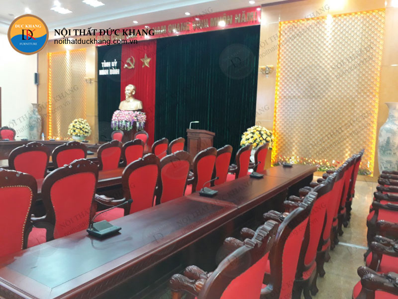 thi cong phong hop ninh binh dep hien dai chat luong