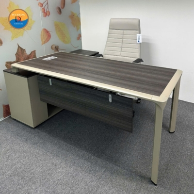 Bàn giám đốc nhập khẩu 1m8 chữ L thiết kế chân côn ấn tượng DKBGDCC-07
