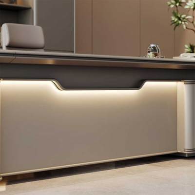 Bàn giám đốc bằng gỗ hình chữ L kèm tủ phụ, tích hợp đèn LED độc đáo DKFBGD85