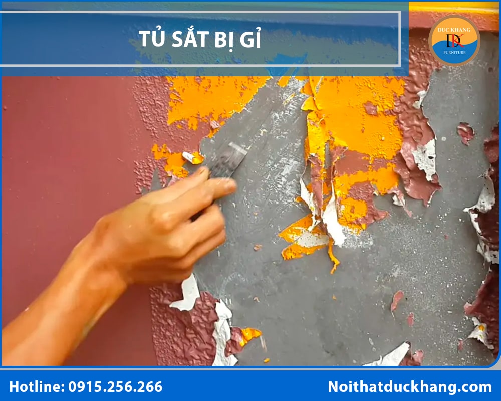 Tủ sắt bị gỉ Tủ sắt bị gỉ