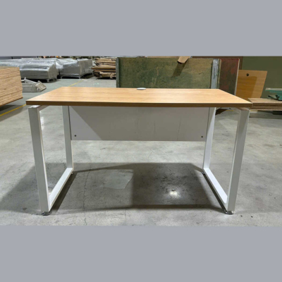 Bàn làm việc chân sắt 1m2 – BLV03