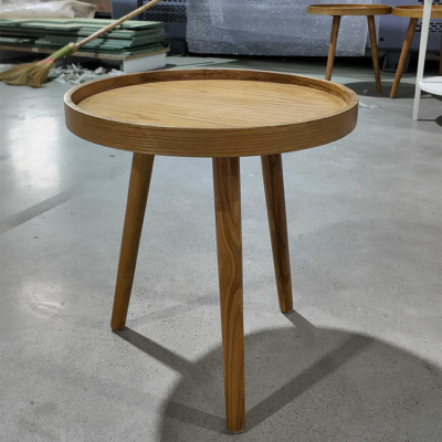 Outsite Table chân gỗ sồi tự nhiên